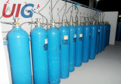 Gas filling and discharging